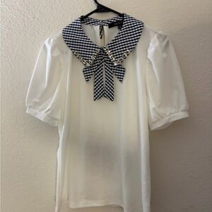 Elegant White Blouse with Gingham Collar